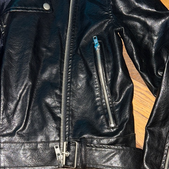 Black Leather Women's Jacket - Picture 7 of 8